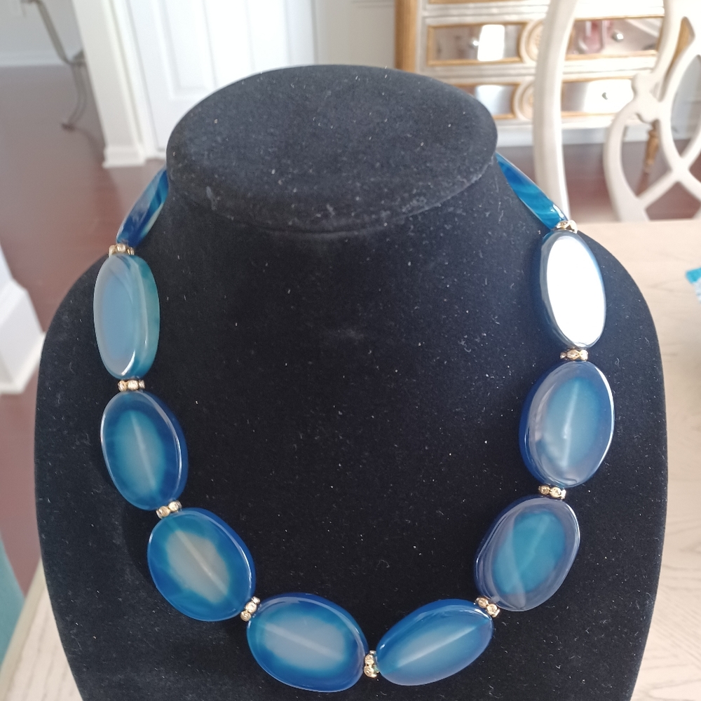 Beautiful necklace with semiprecious stones.